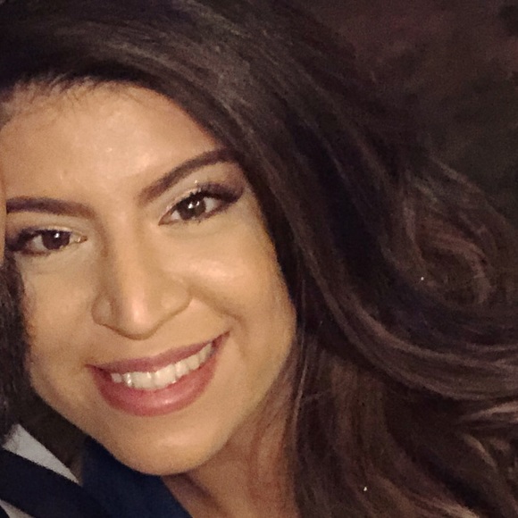 Meet your Posher, Haydee - Picture 1 of 1